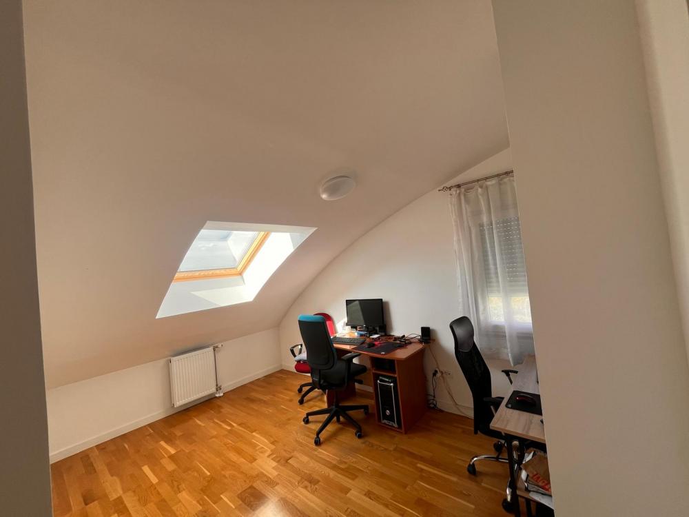 Slika 6 - Luksuzan kompletno opremljen petosoban stan 100m2, Novo Naselje, Bate Brkica 